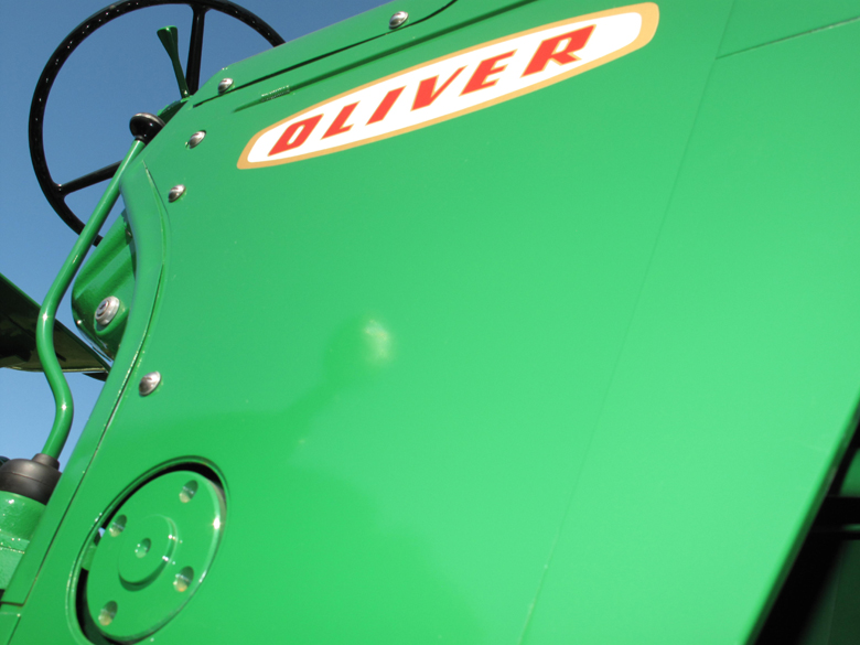 Oliver 770  ten